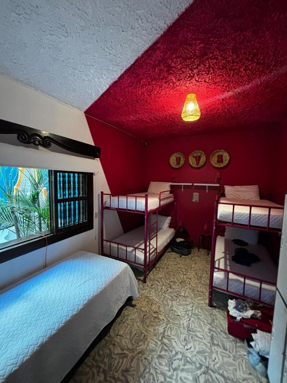 Why Not Hotel Antigua Exterior photo